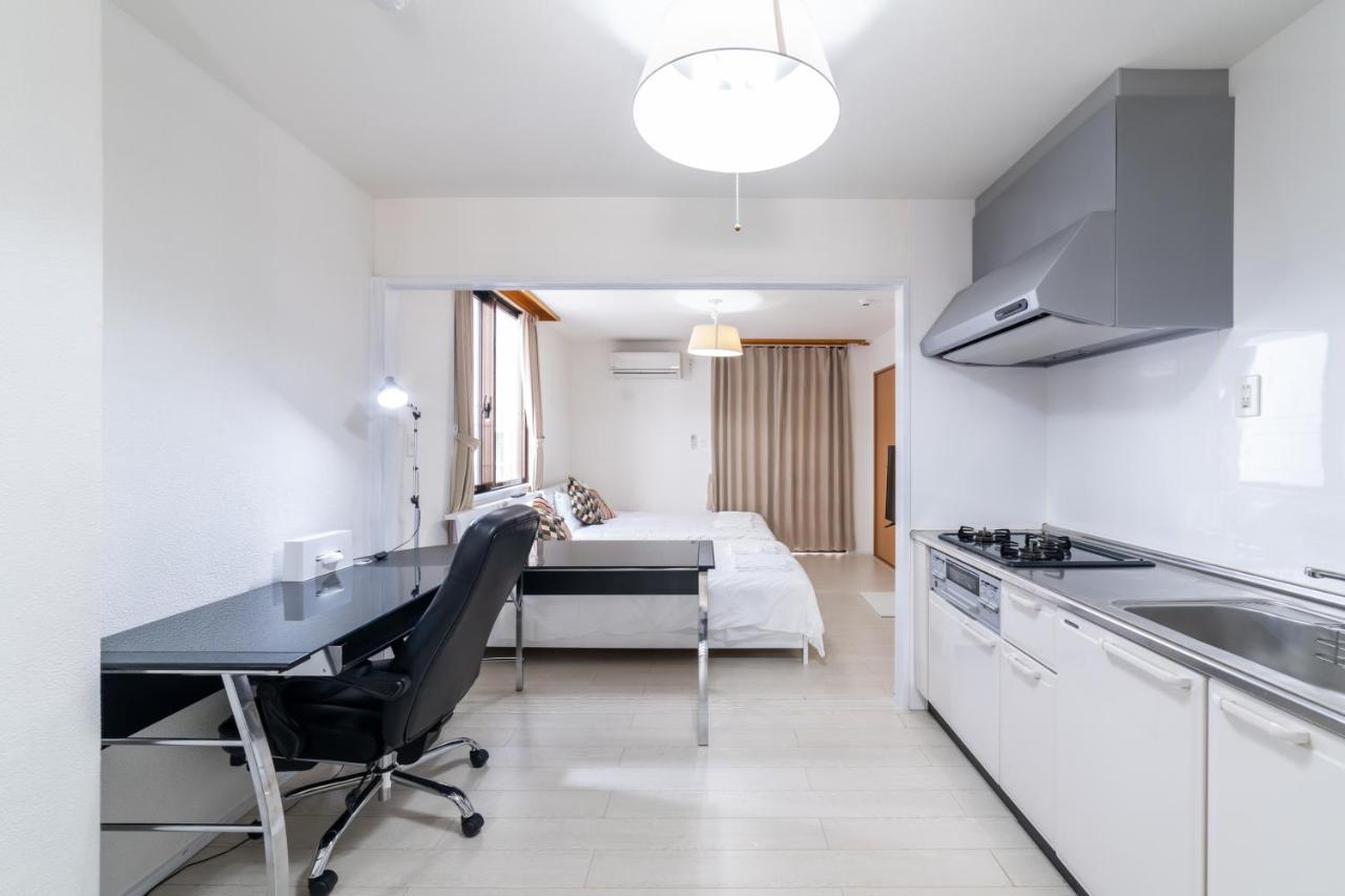Izumisaki Terrace402 Aparthotel Naha Exteriör bild